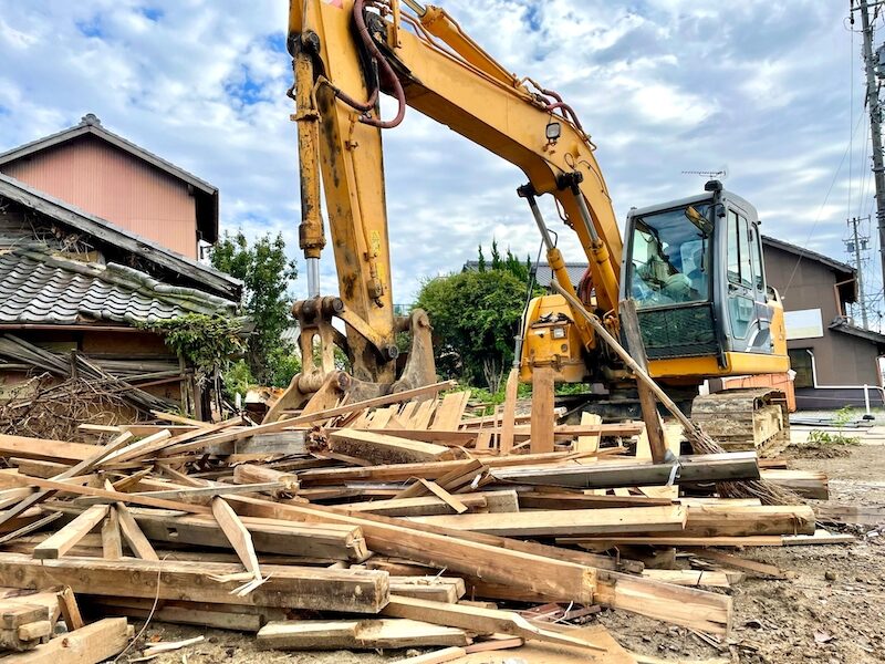 【解体工事業登録・産業廃棄物収集運搬許可】繰り返しご依頼いただける信頼の行政書士。アール行政書士オフィス。
